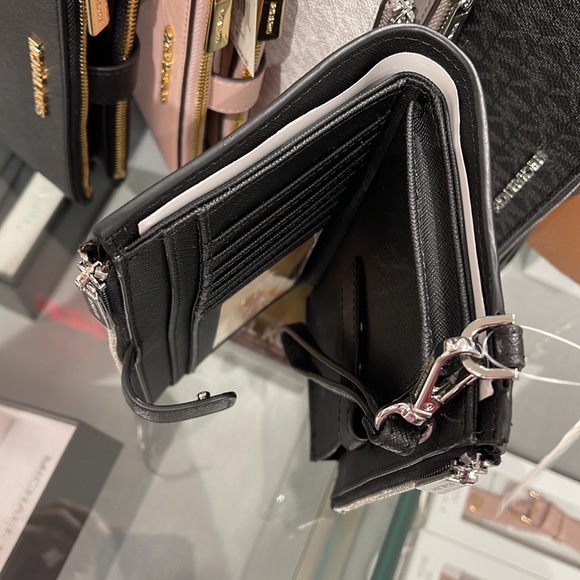 MICHAEL KORS LARGE DOUBLE ZIP WRISTLET WALLET PHONE CASE CLUTCH 
Black - Picture 12 of 16